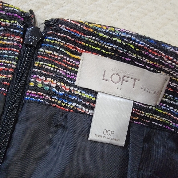 Loft Multicolor Tweed Skirt Brass Tone Buttons Size 00 Petite - Picture 8 of 14